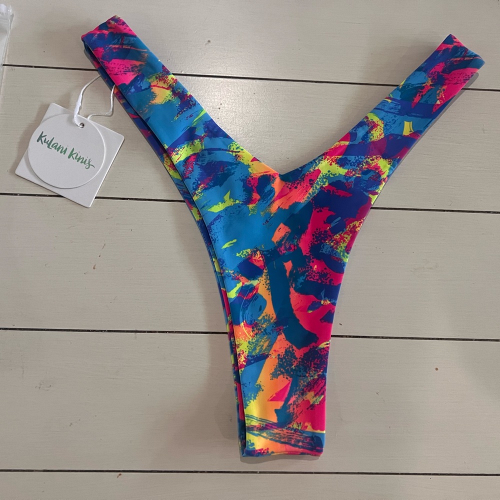 Kulani Kinis - Y Cheeky Bikini Bottom: Moon Lagoon